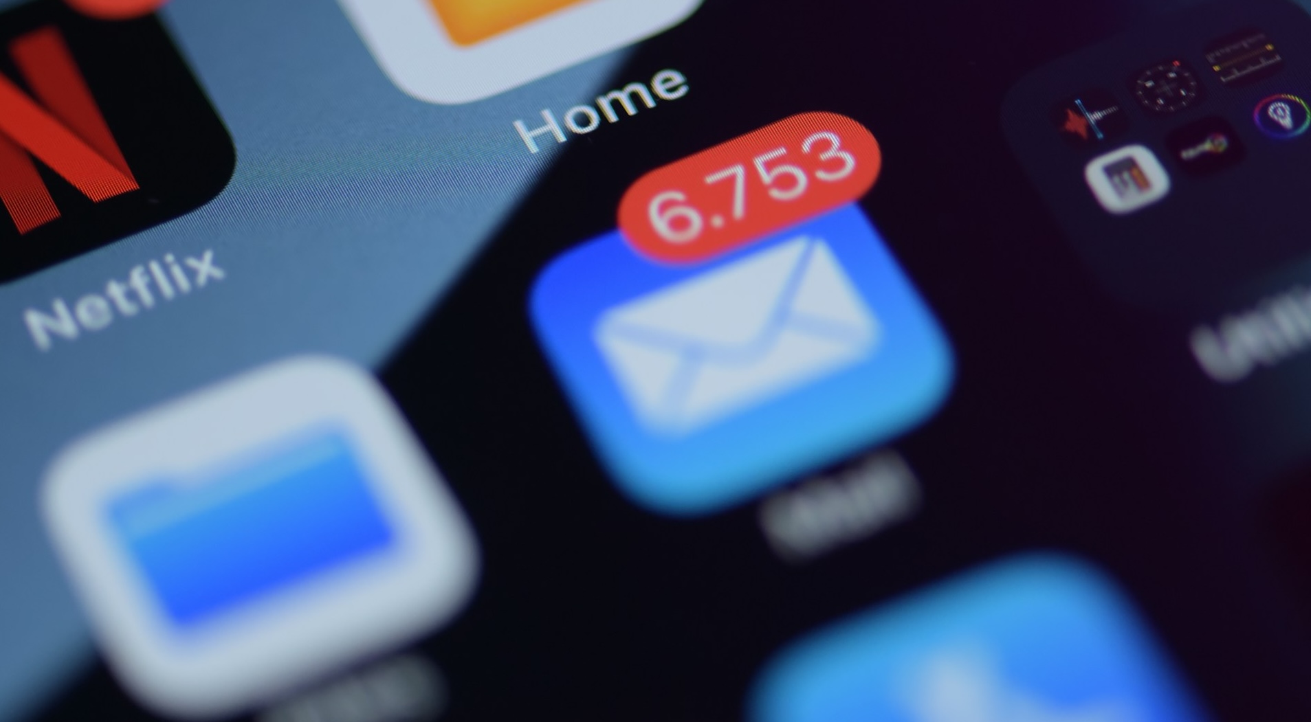 33,212 Emails